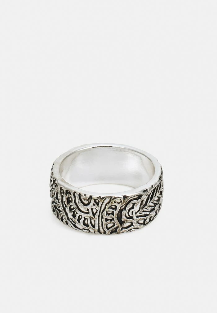 CULTURE CLASH ENGRAVED BAND - Ring - silver-coloured Best deal 𧨠Icon Brand CULTURE CLASH ENGRAVED BAND - Ring - Silver-coloured π -Icon Brand d383bbaf2de64b68a50b93930a5c03a2